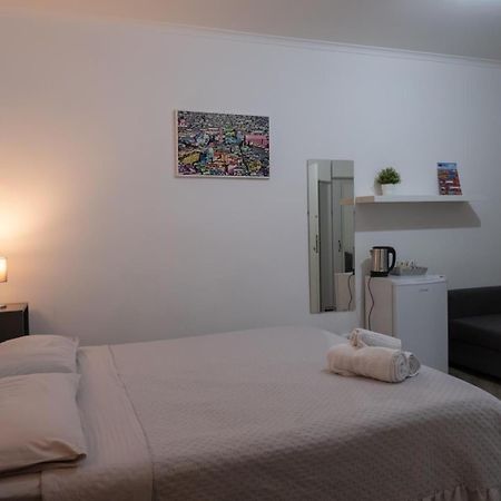 Hotel Toledo Road 429 à Naples Extérieur photo